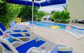  Apartments Petra  Трогир